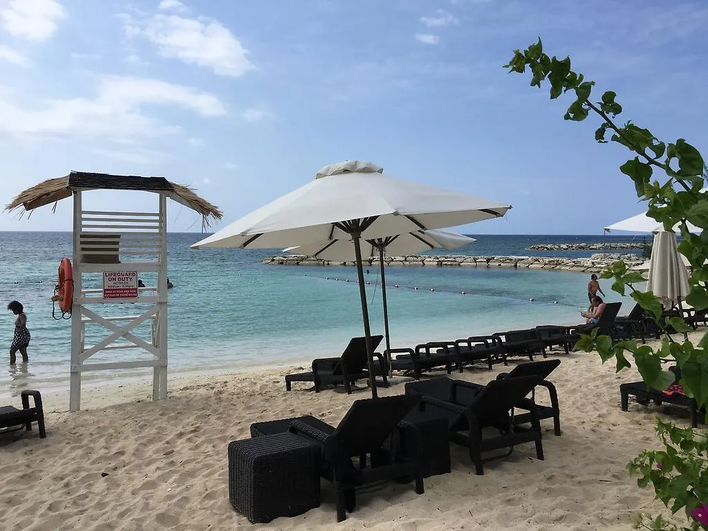 Anna'S Joye Seawind - Freeport, Montego Bay Apartment 0*,